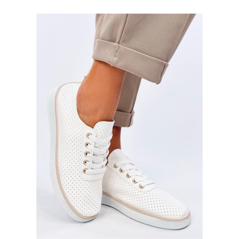 Genombrutna sneakers vit 1