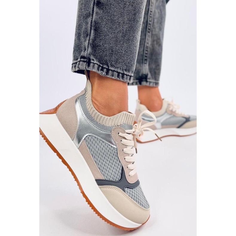 Gråa sportskor för kvinnor 1