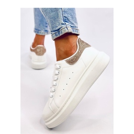 Plattsneakers i guld vit 1