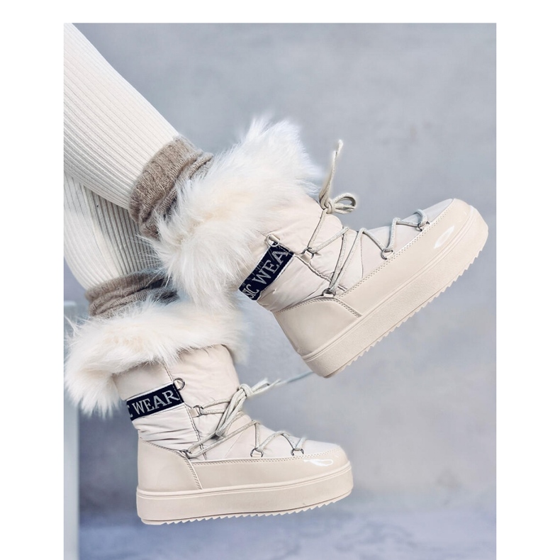 Beige snökängor i päls 1