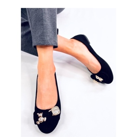 Svarta mockaballerinor med en nallebjörn 1