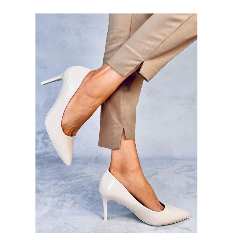 Patent stilettpumps Charlotte Beige - Inello 1