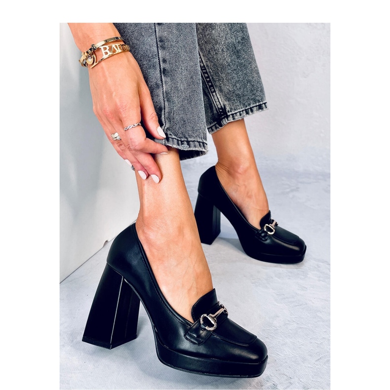 Albers Svarta högklackade loafers - Inello 2