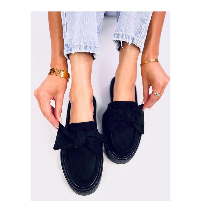 Tempelton Svart mockasin i mocka med rosett - Inello 2