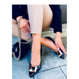 Margaret Black patenterade stiletter - Inello svart 2