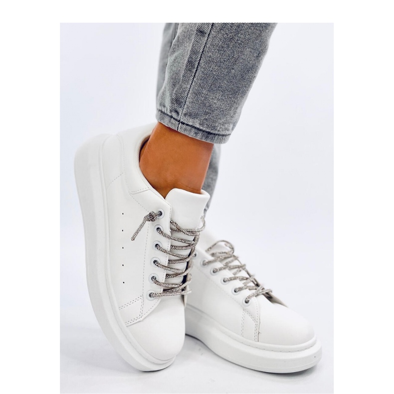 Sneakers med kristallsnören Serie VIT/SILVER - Inello 1