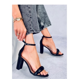 Jonah Black högklackade sandaler - Inello svart 1