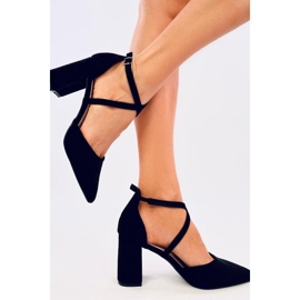Thoiss Black cross-strap pumps - Inello svart 1