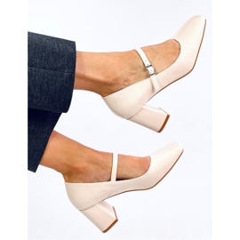 Maddoi Beige patenterade högklackade pumps - Inello 1