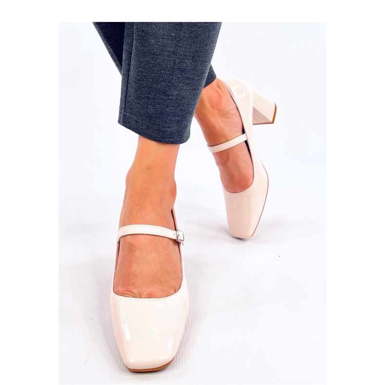 Maddoi Beige patenterade högklackade pumps - Inello 2