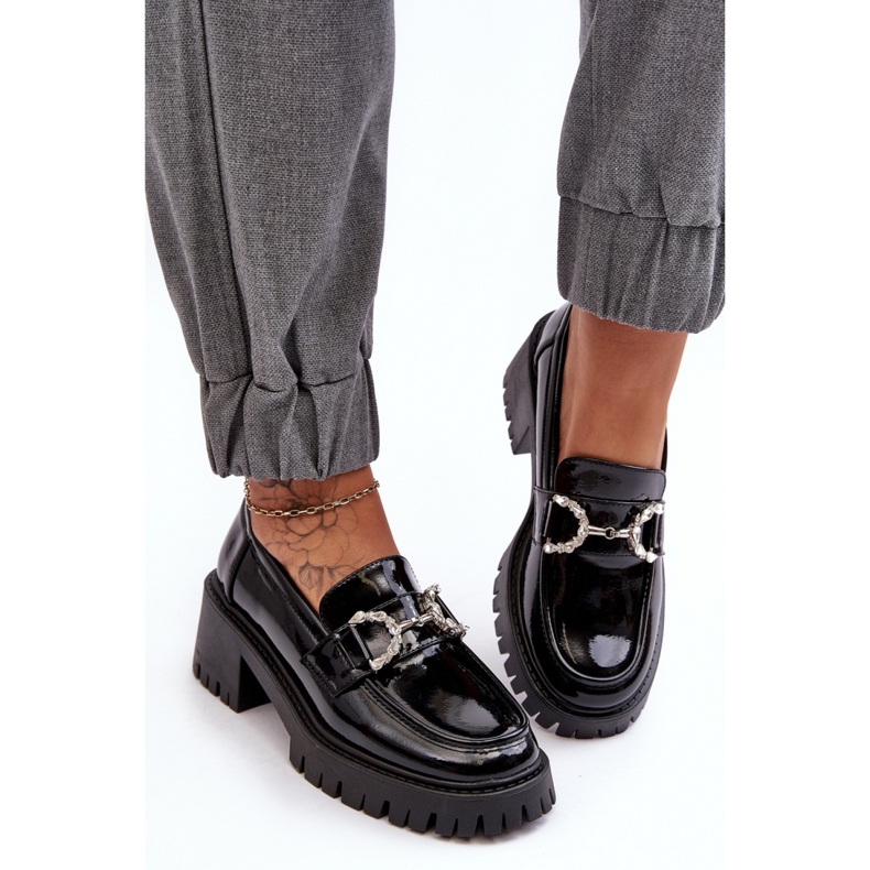 Svarta patenterade högklackade skor 2