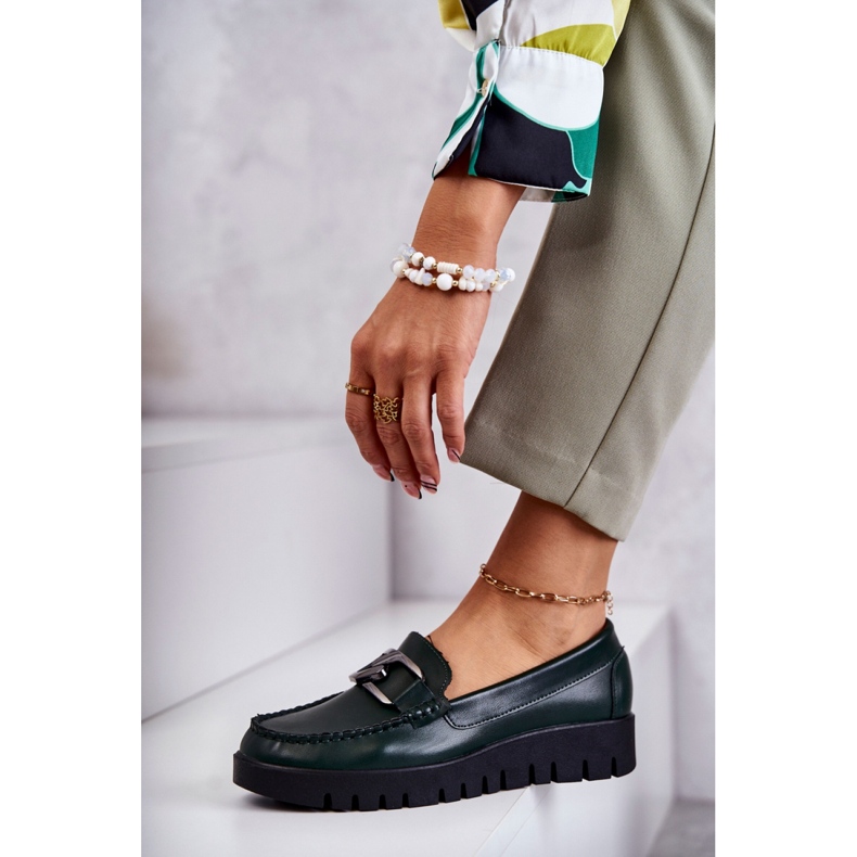 Damskor på den gröna plattformen 1