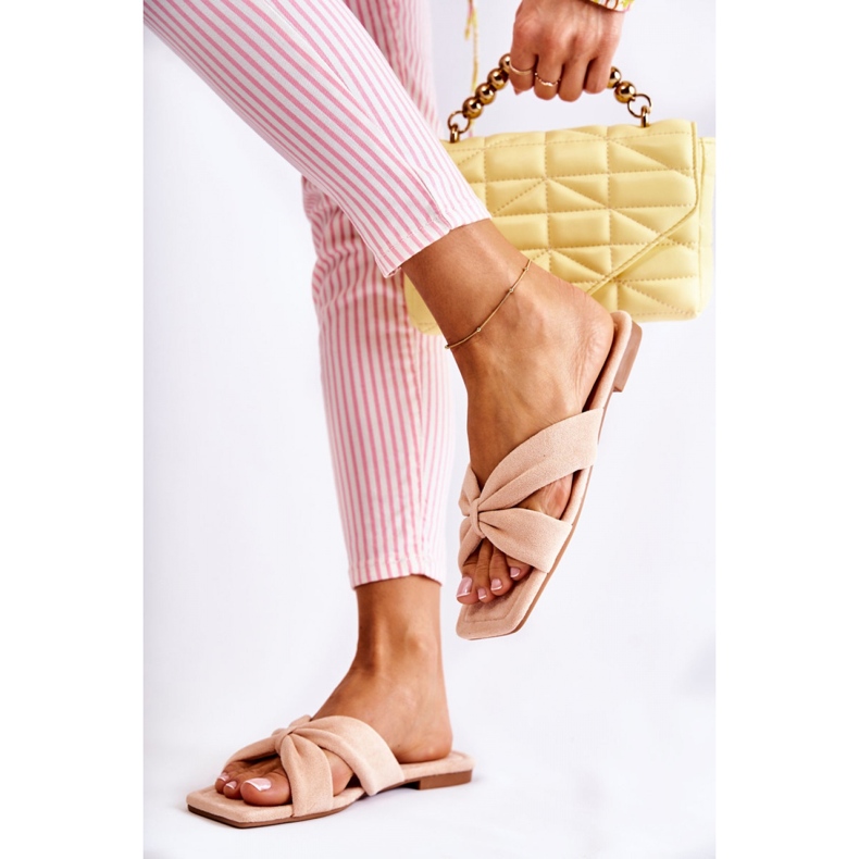 Klassiska tofflor i rosa mocka för kvinnor 1