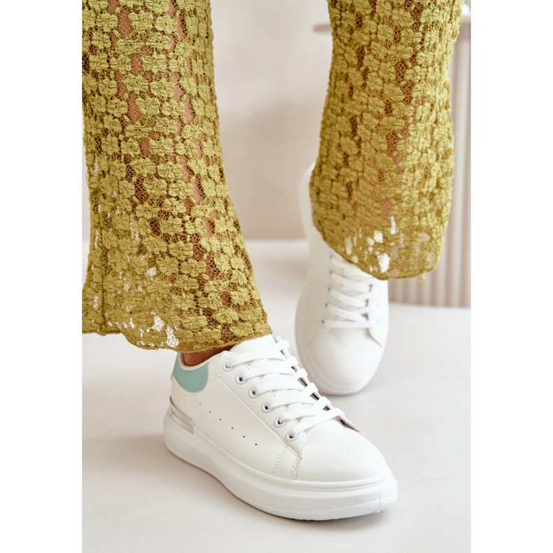 Damsneakers på vit/grön plattform 1