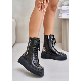 S.Barski Lackläder plattformsstövlar med svart dekoration 1