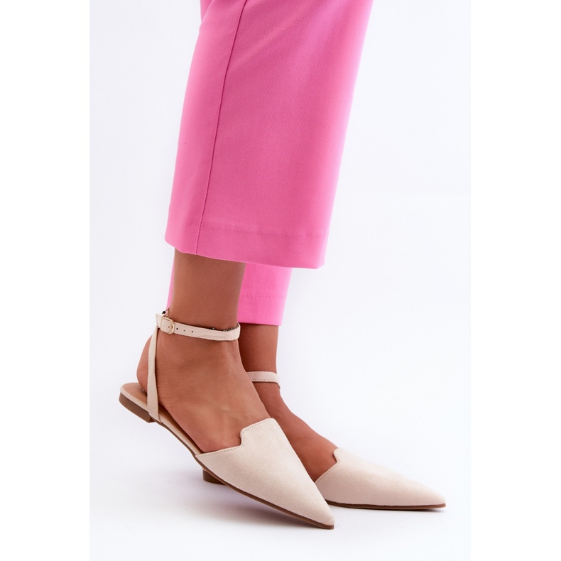 Dambalettlägenheter med ljusbeige rem 1