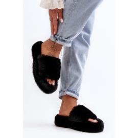 Svarta damtofflor i päls 1