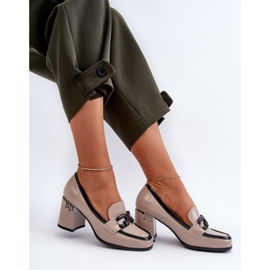 Beige damskor i lack 1