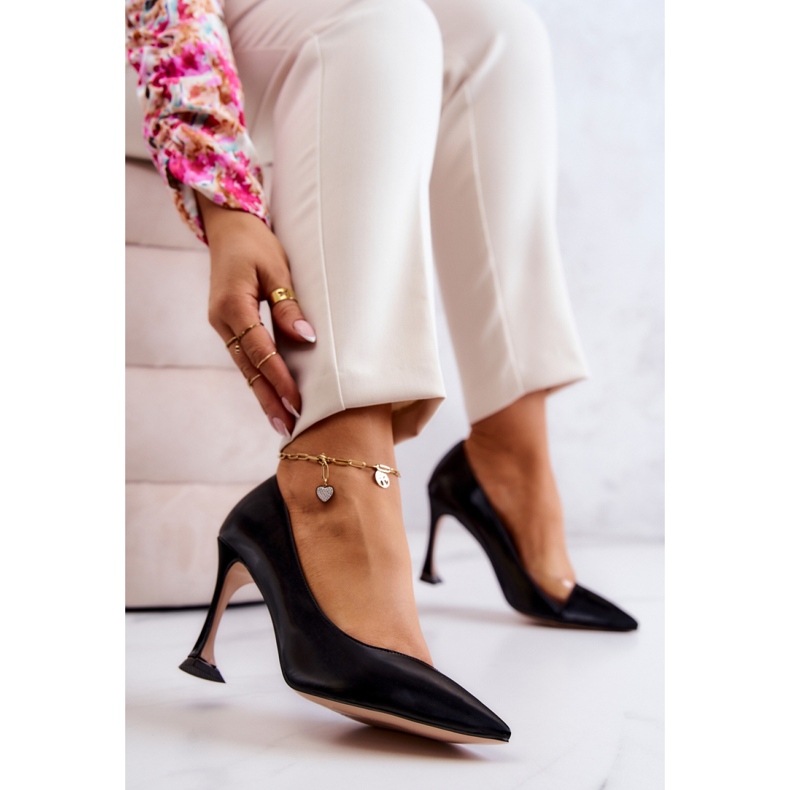 F6102 Svarta stiletter 2