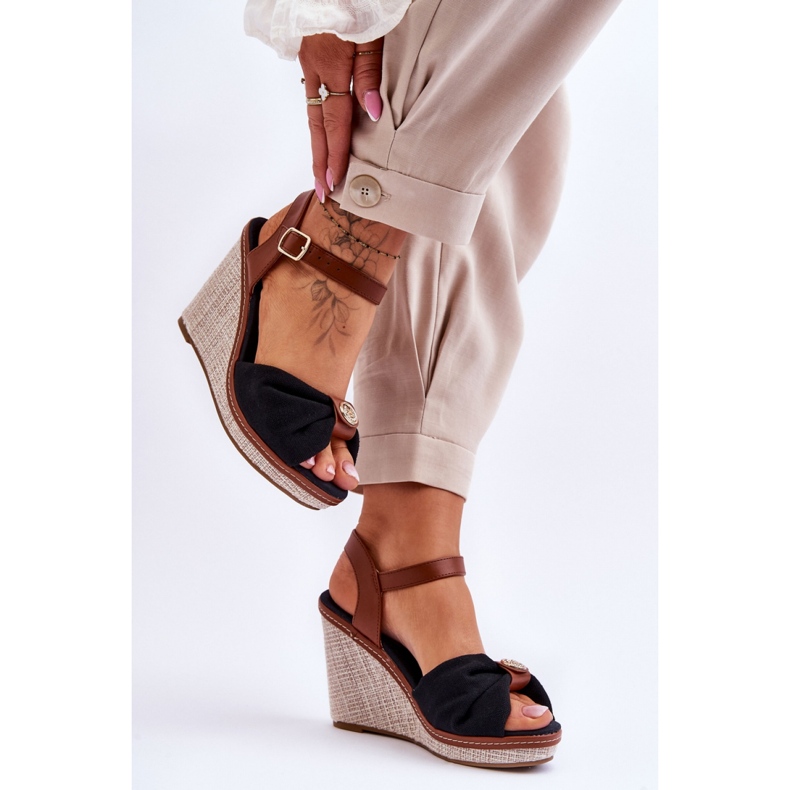 Svarta kilsandaler för kvinnor 2