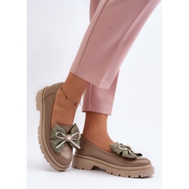 Loafers dekorerade med en rosett Laura Messi Beige 2