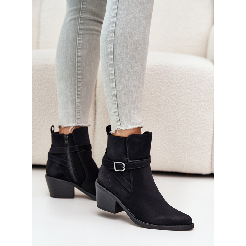 Svarta högklackade cowboystövlar 1