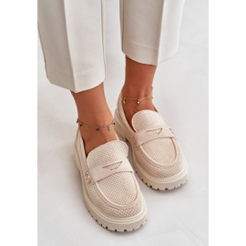 Bekväma ljusbeige mockasiner 2