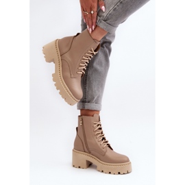 Workers Lico Model Zazoo beige 2
