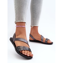 Sandaler 82429 Ipanema Vibe Sandal Fem svart och silver 1