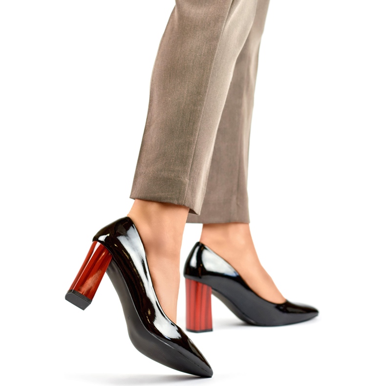 Lackade pumps GD-FL486B-B svart 1