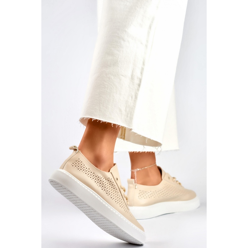Genombrutna sneakers för kvinnor 777-1BE, beige 1