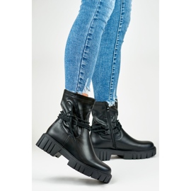 Stövlar Modell DE1127P-B Svart Läder - PRIMO 1