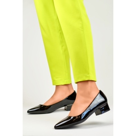 Patentpumpar för kvinnor GD-XR106C-B svart 1