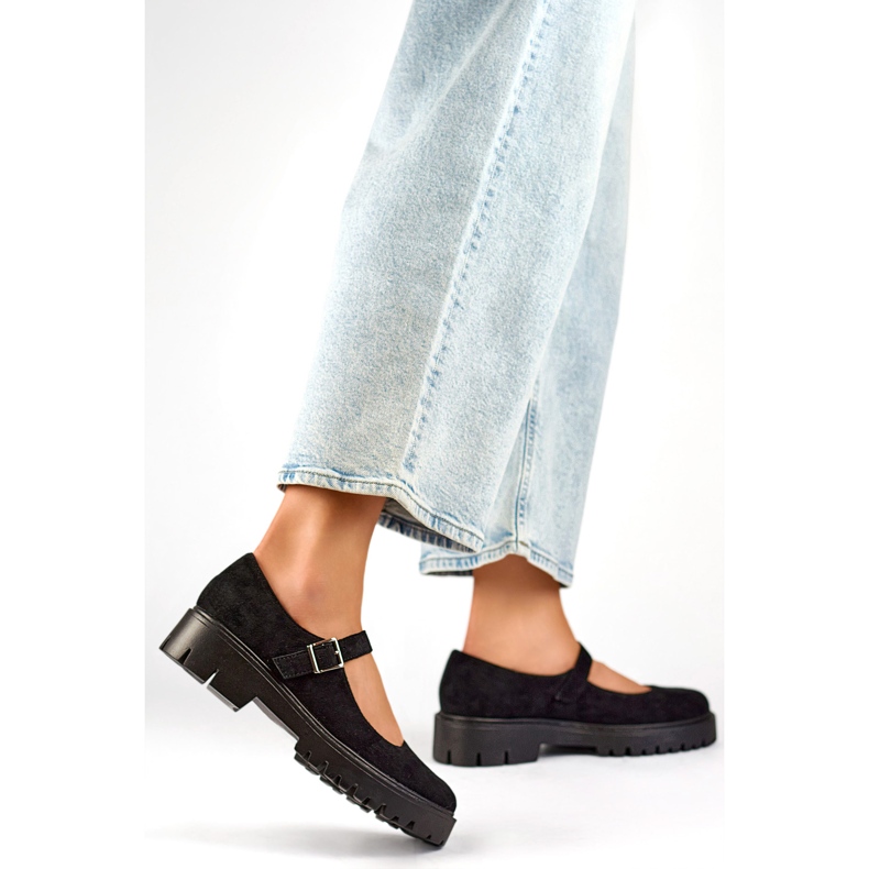 Skor modell 2720-1B svart 1