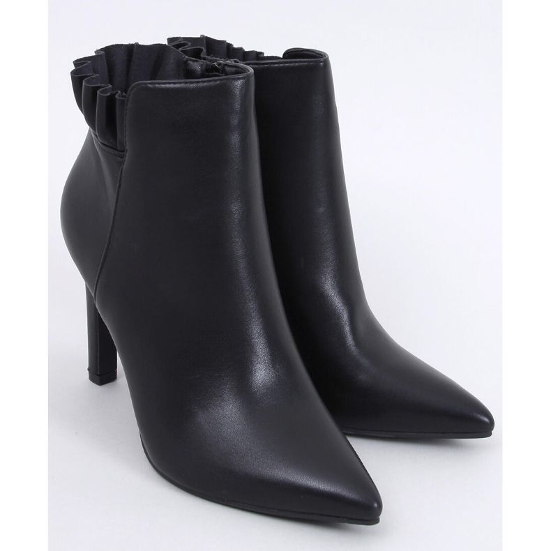 Etnea Svarta högklackade ankelboots 1