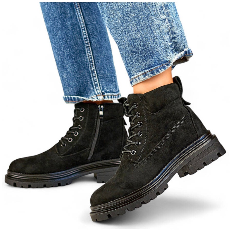 Isolerade stövlar i mocka för kvinnor, svarta A5201B 1