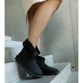 Svarta isolerade snöstövlar med Edidda krage 1