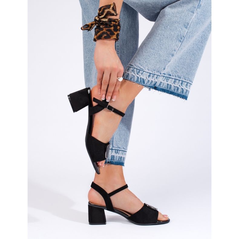 Svarta eleganta högklackade sandaler från Sergio Leone 1