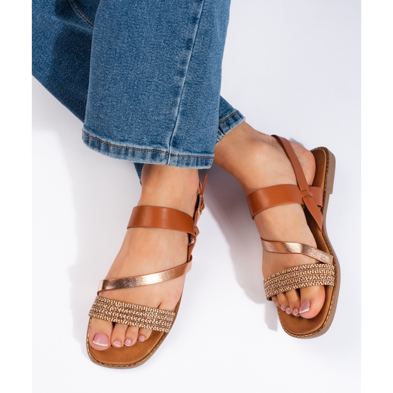 Bruna och guldiga damsandaler från Sergio Leone 1