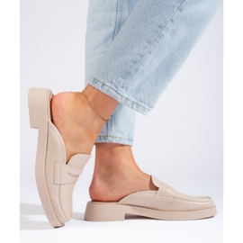 Beige stängda flipflops för kvinnor 1