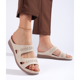 Bekväma beige flipflops för kvinnor 1