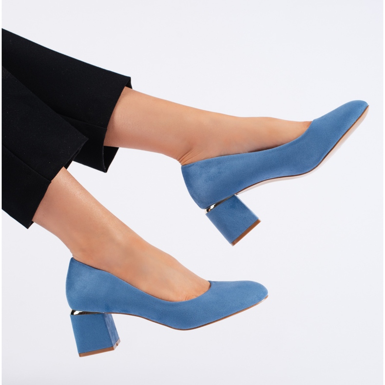 Högklackade pumps i blå mocka 1