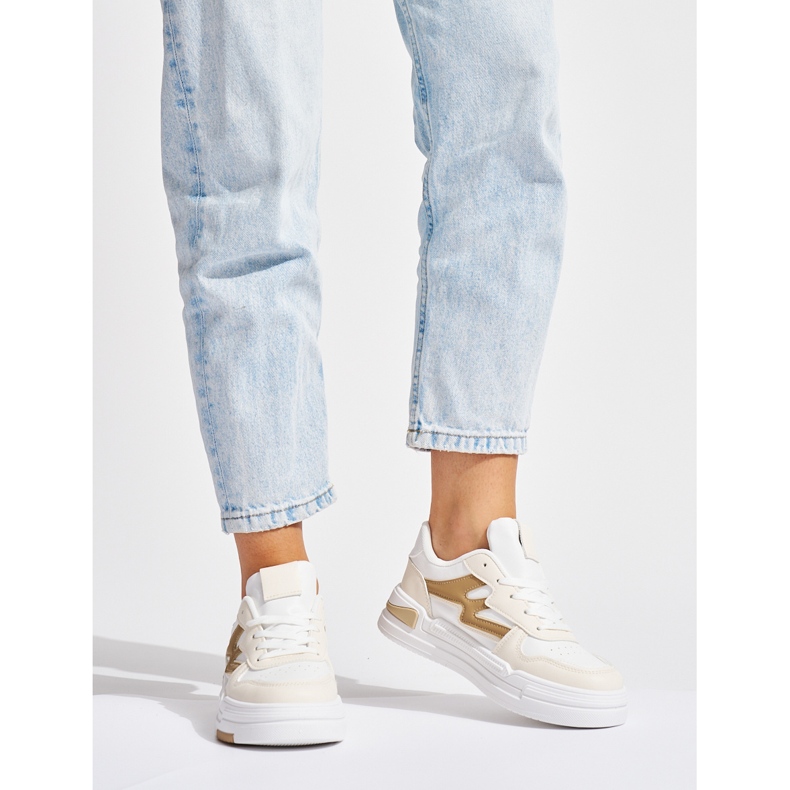 Vita och beiga plattformssneakers beige 2