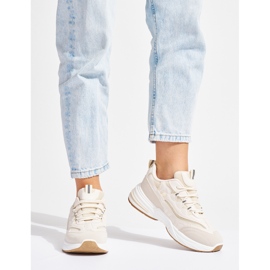 Beige damsportskor med tjock sula 2