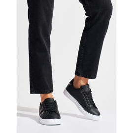 Svarta bekväma sportskor 2