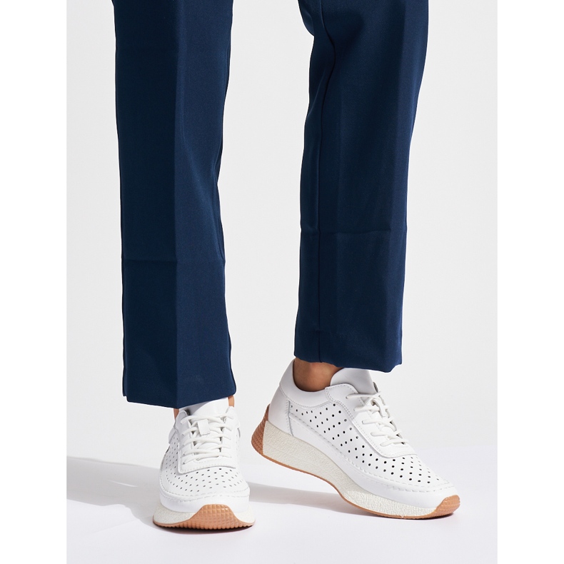 Genombrutna vita sportskor i läder från Sergio Leone 1