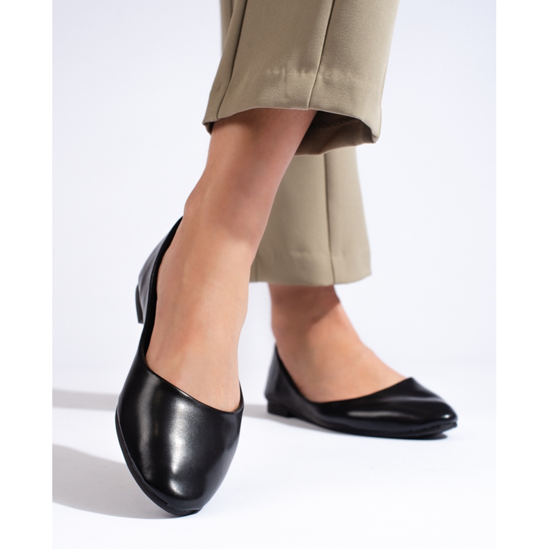 Klassiska svarta dambalettlägenheter 2