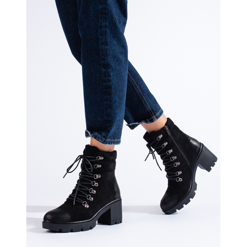 Isolerade dambaggies gjorda av ekologisk mocka svart 1