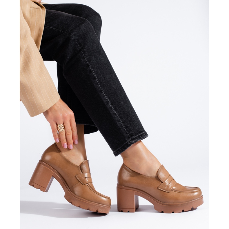 W. Potocki Bruna lågklackade skor från Potocki 1