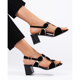 Goodin Svarta damsandaler med spänne 1